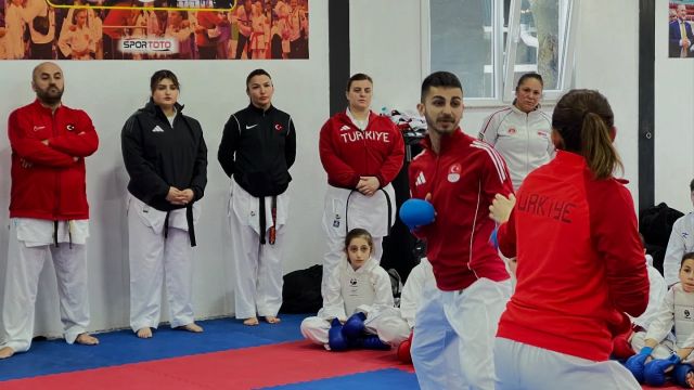 Elit Kategori Sporcularımıza Şampiyonlardan Özel Eğitim